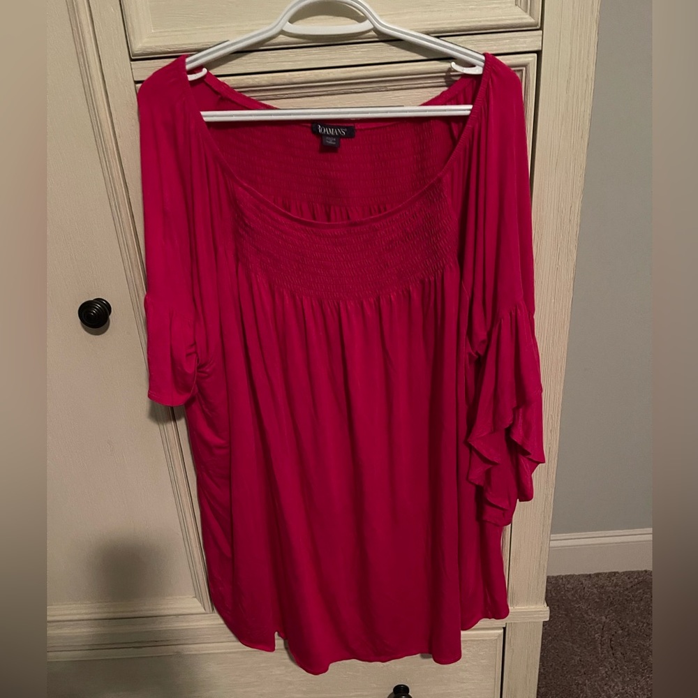 Woman's top 22/24 Roamans